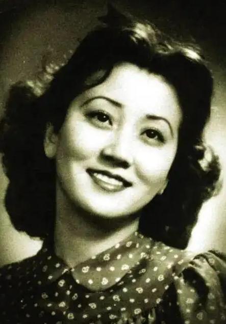蒋英：一位科学家妻子的传奇人生与奉献