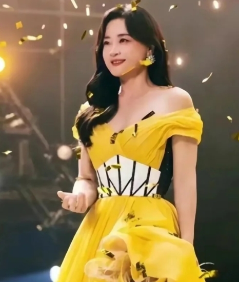 贾玲：以力量与美丽诠释“一切都来得及”