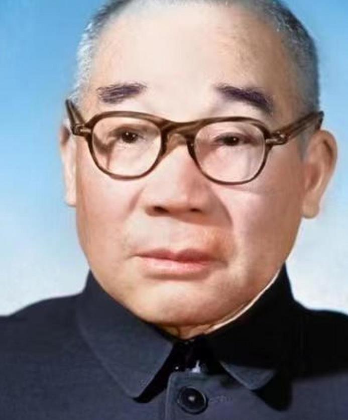 “计划生育影响有多大？”当年提出计划生育的马寅初，自己娶2个老婆、生8个孩子，更