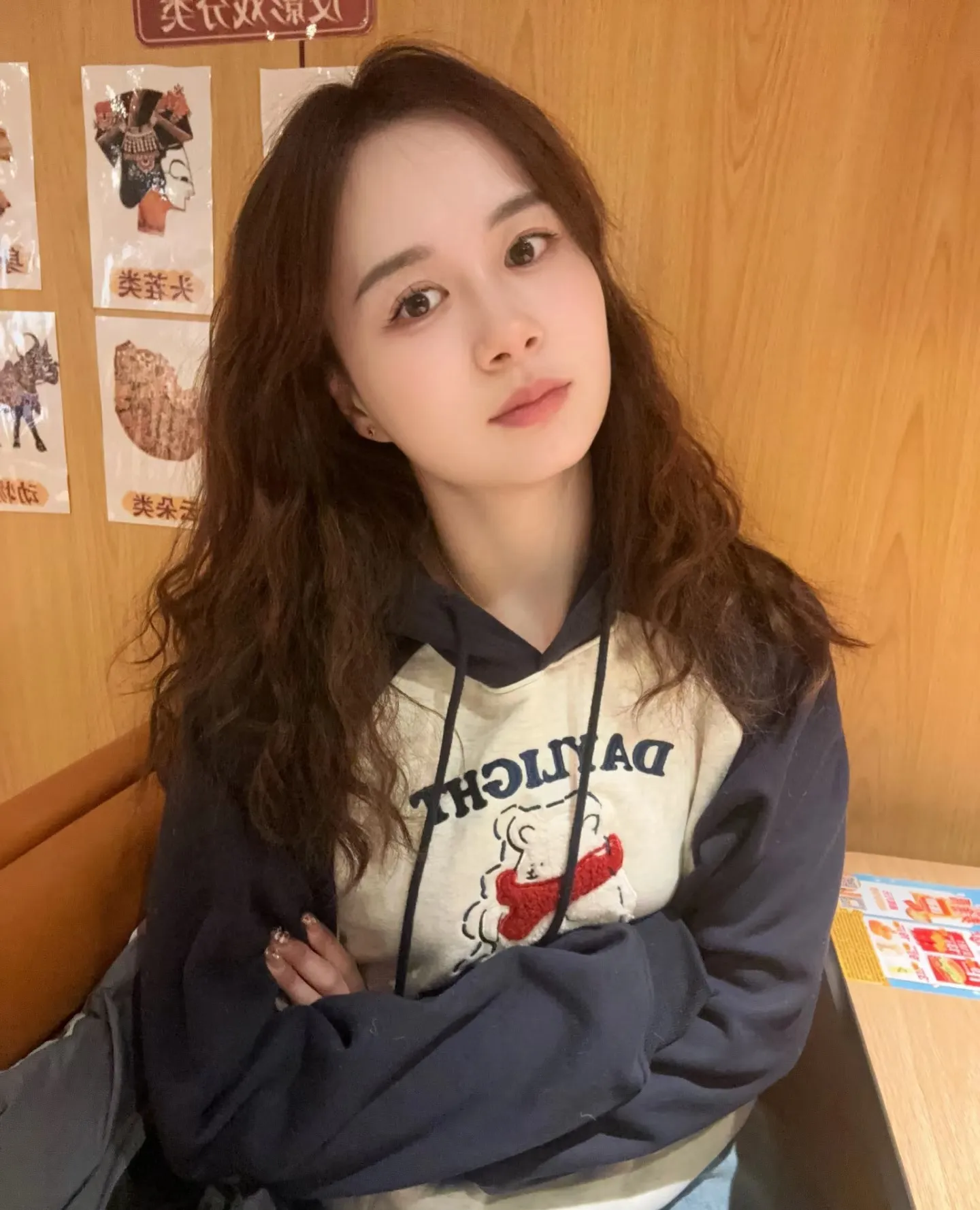 经过了一次失败的婚姻现在年龄也大了，如果再找一个对象，结不结婚已不重要，有没有钱