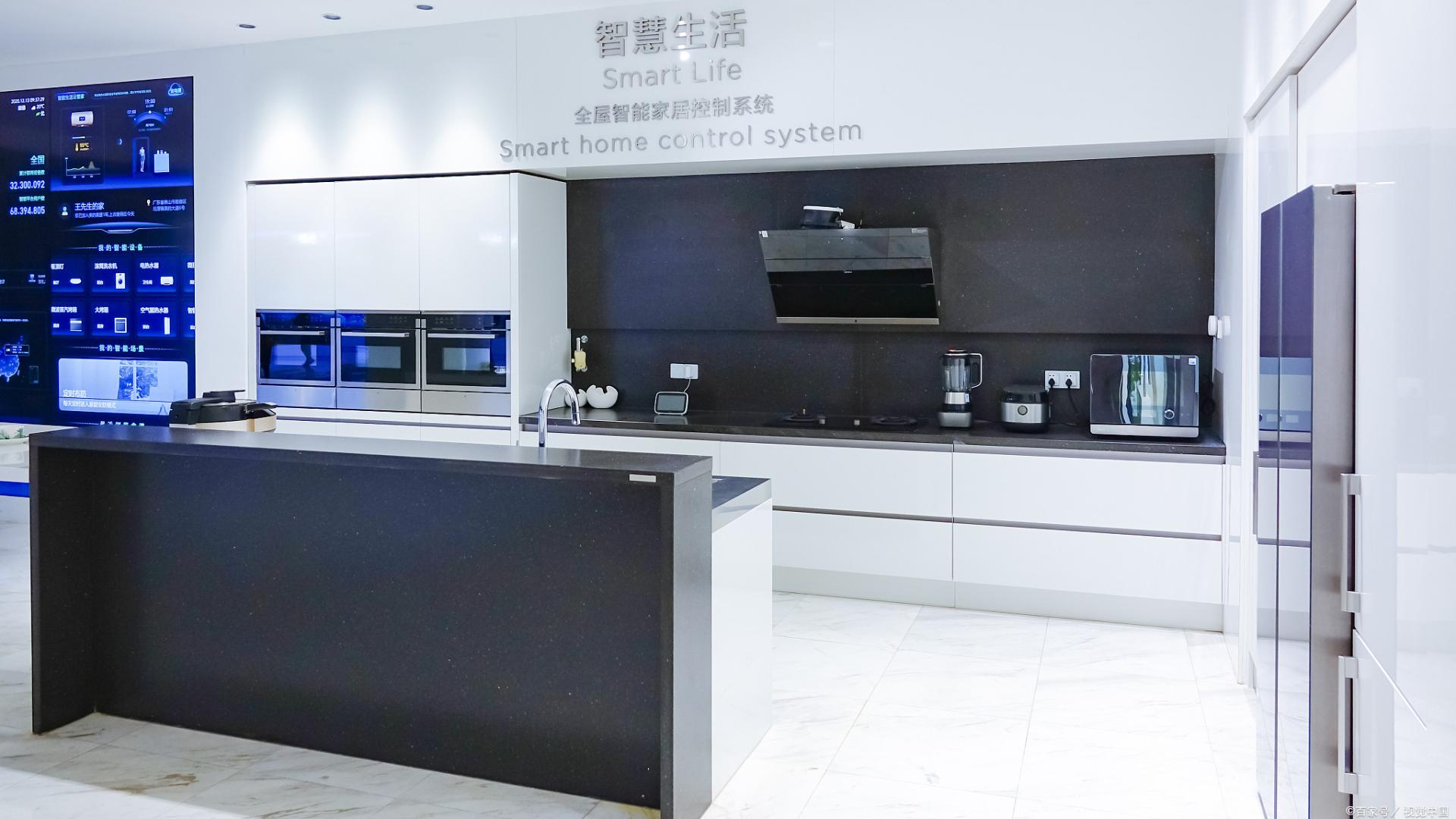 ​深圳贺家智能解析：智能家居网关的作用是什么？