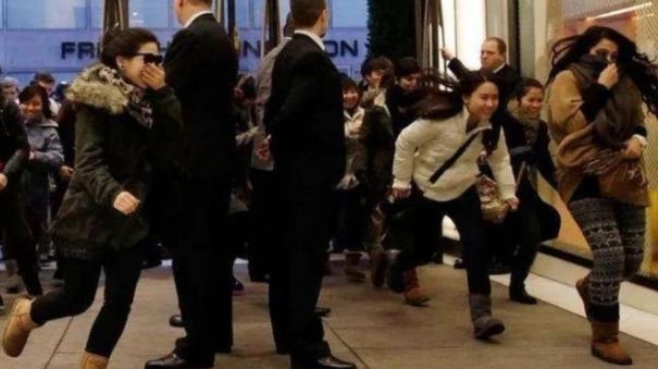 大家发现了吗，国内出现了三个反常现象，消费风向果然变了！ 第一，苹果不吃香了，日