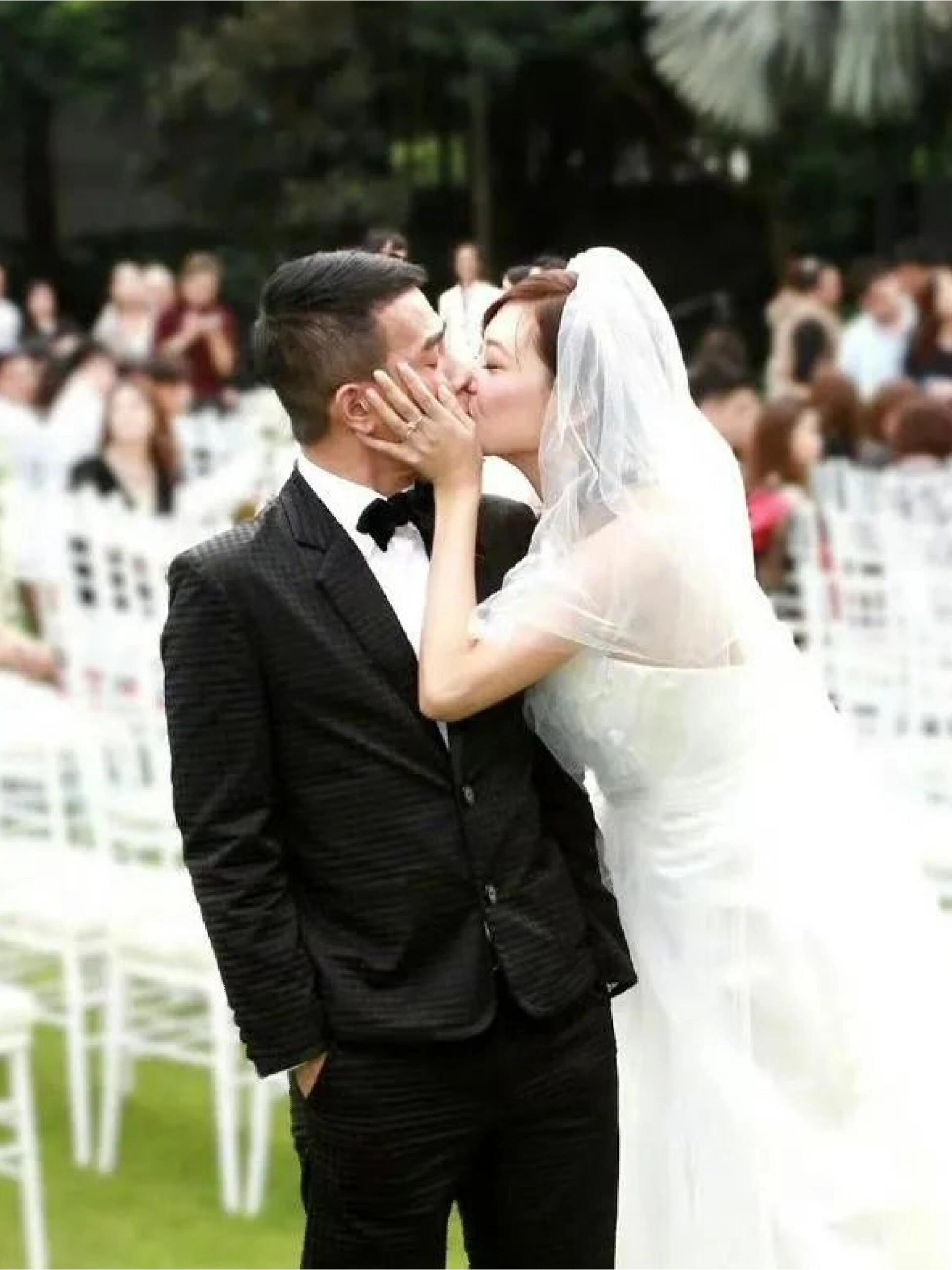 陈小春和应采儿的甜蜜爱情