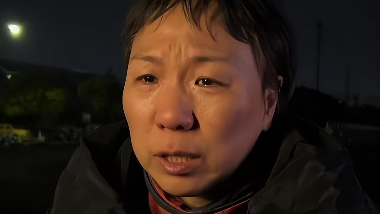 北京三甲医生工作30年负债千万，戴13万手表，却连牛肉面都吃不起