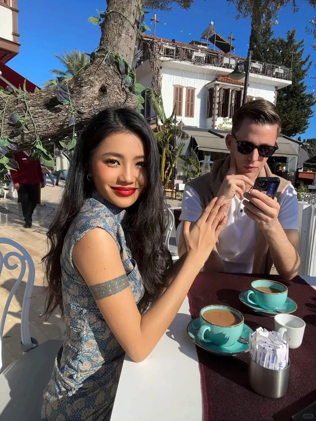 土耳其旅行:他们叫我东方野玫瑰
前两条发的旅行的尤其是穿玫红色裙子的那条帖子，好