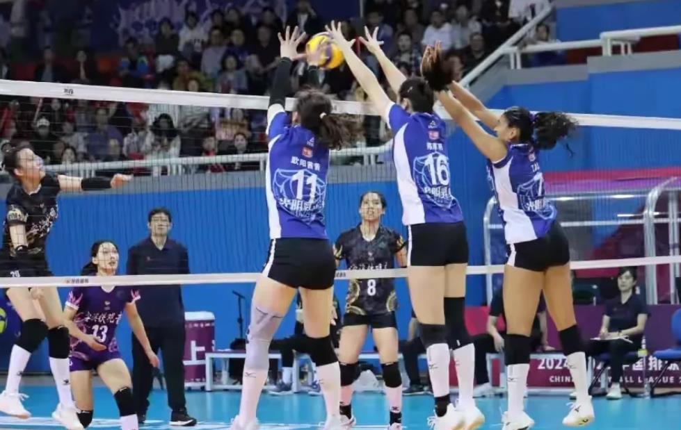 天津队3：0完胜深圳队，毫无悬念。
福建队3：0战胜北京队，有点意外。
山东队3