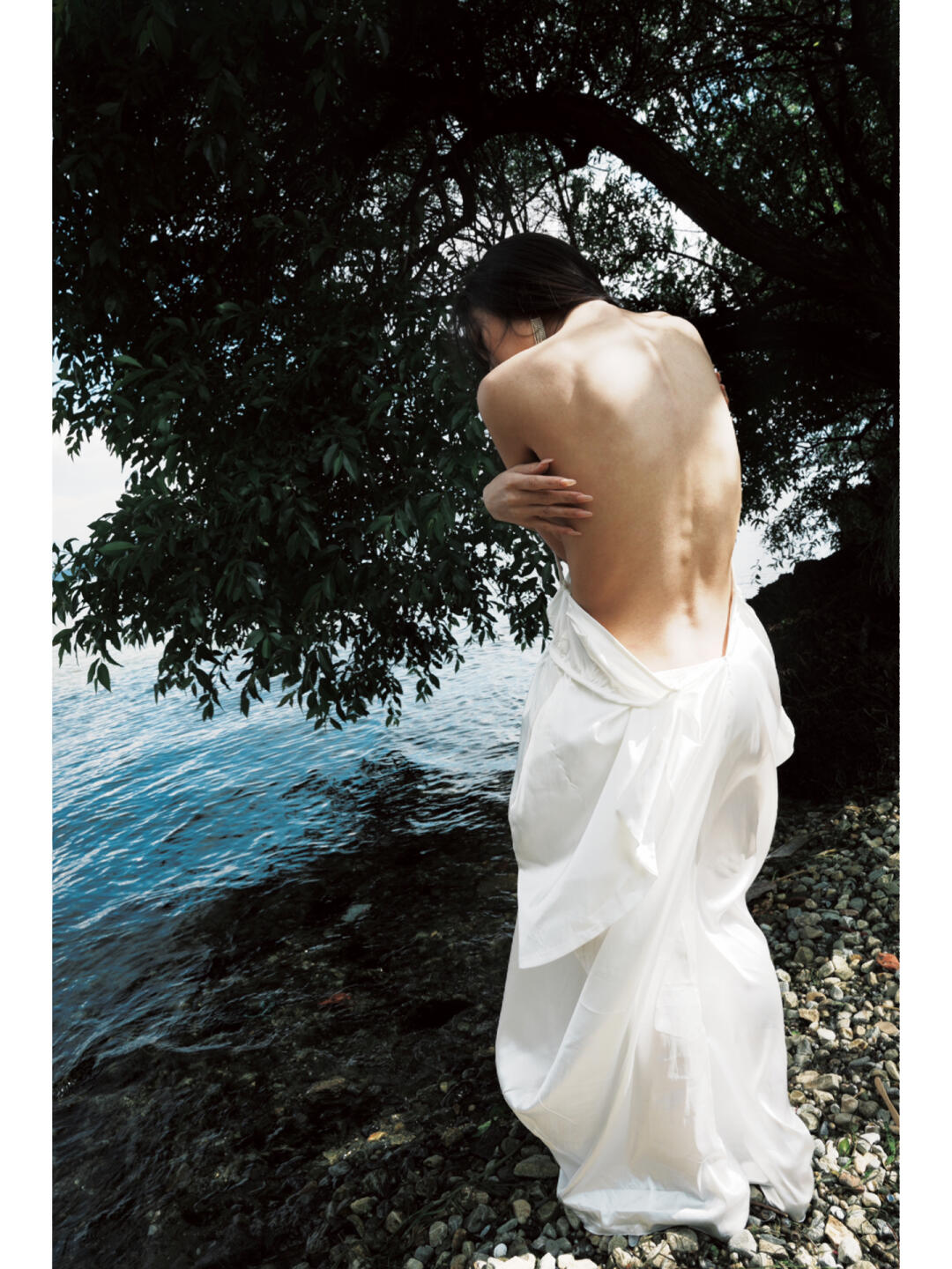 那一刻连风都是偏爱她的