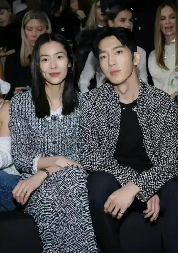 天天盼着井柏然和刘雯官宣结婚！这恋爱长跑都跑这么久了，是时候迈向人生新阶段啦，感