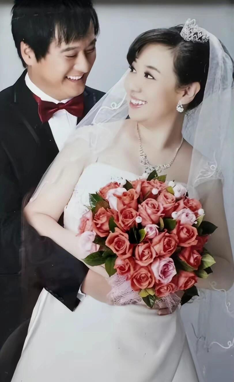 关凌姬云飞，幸福家庭，事业双赢