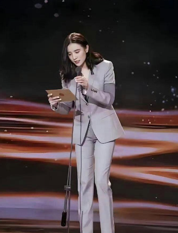 才发现，其实显腿长不一样要露