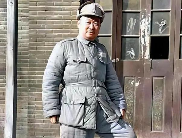 1937年10月，国民党上将刘峙在平汉线被日军打得大败，逃回开封，舆论一片喊杀。