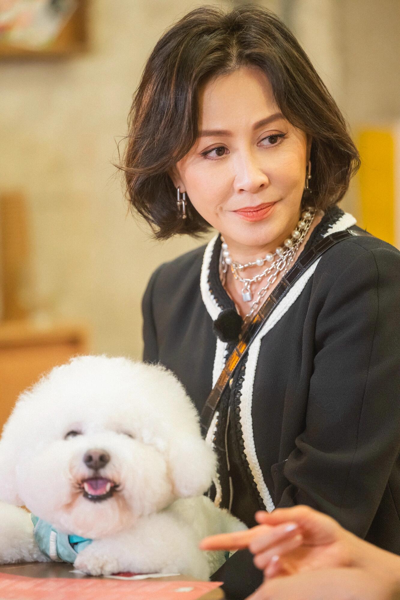 刘嘉玲为母亲庆生，母女情深惹人羡