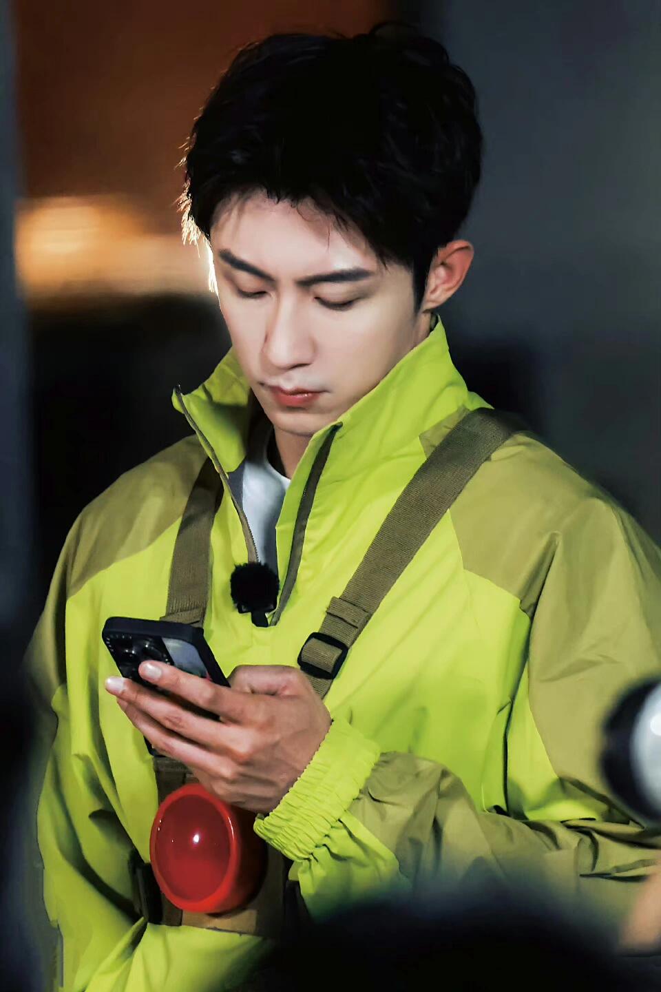 黄景瑜：影坛新星的崛起之路