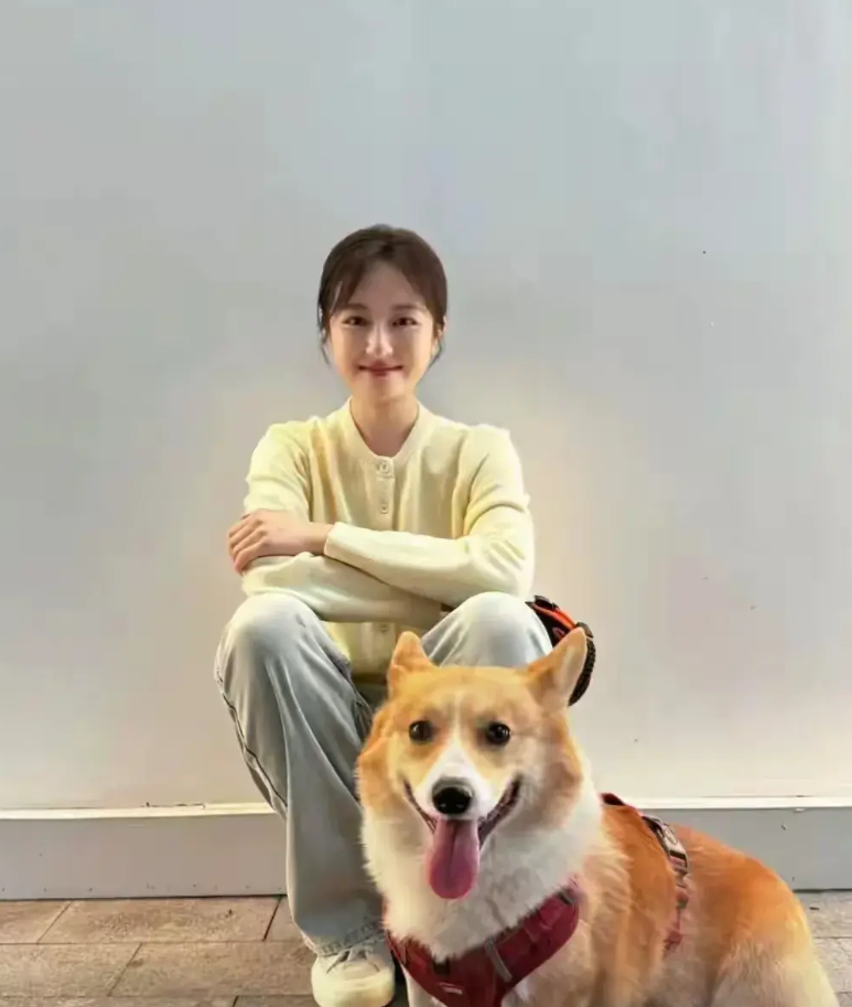 全网呼叫李兰迪，
不要整容，不要医美，不要动刀子。
最近看流水迢迢，被李兰迪成功