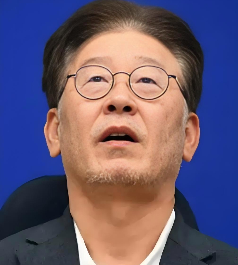 李在明剧终是韩国的一大损失，致此韩国再也找不到第二个像李在明这样愿意用生命去拯救