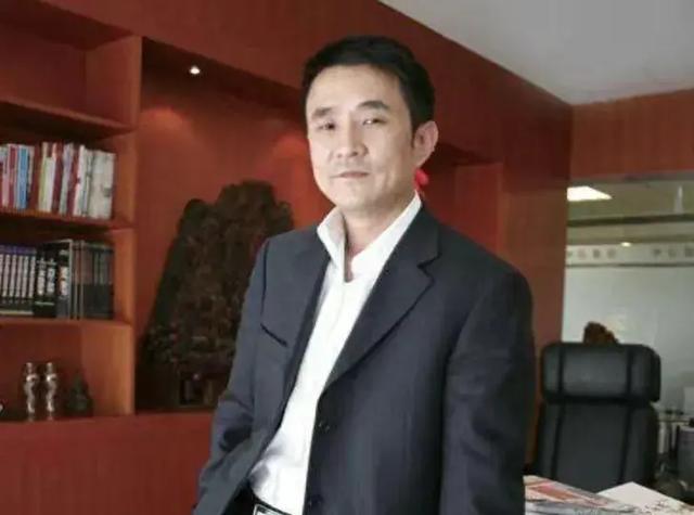 被张艺谋力捧,却与富豪卷款61亿逃亡国外,永不回国!现在如何(张艺谋94年)-第9张图片-九妖电影 被张艺谋力捧,却与富豪卷款61亿逃亡国外,永不回国!现在如何(张艺谋94年)-第9张图片-九妖电影
