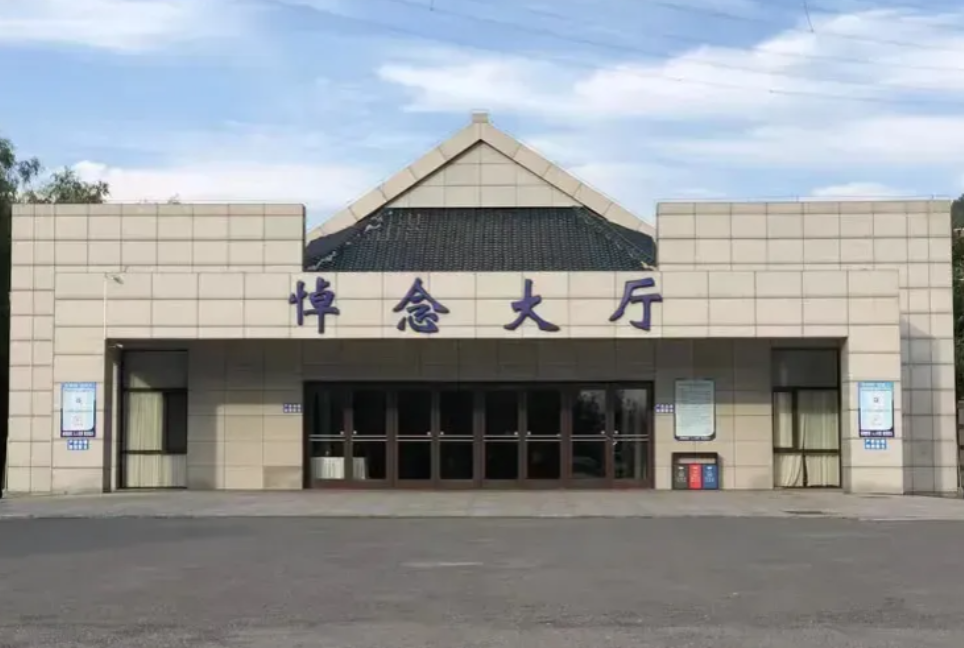殡仪馆工作人员透露，独生子女带来的弊端，在殡仪馆已经显现 

1.第一：经济上，