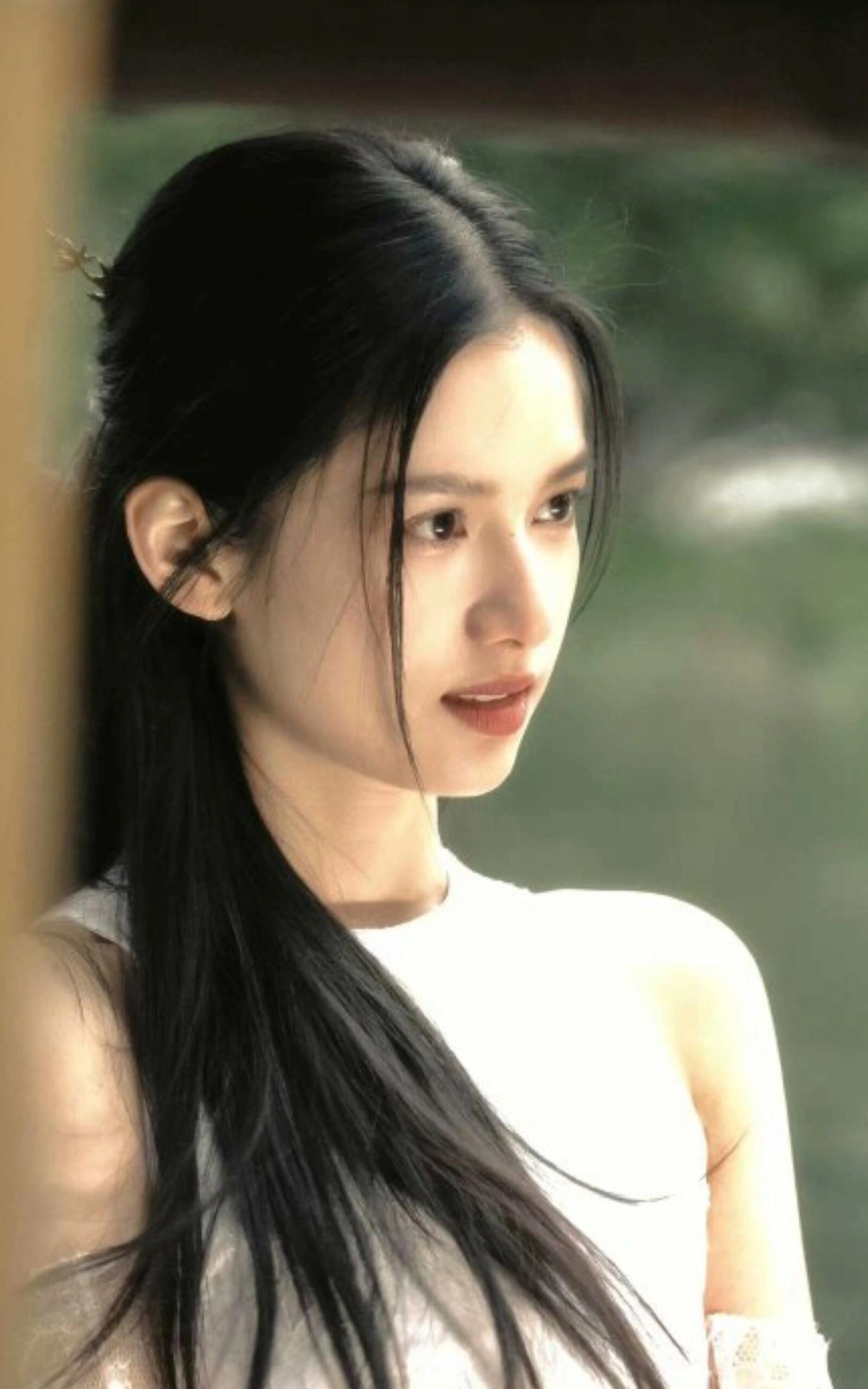 张婧仪——氛围感十足