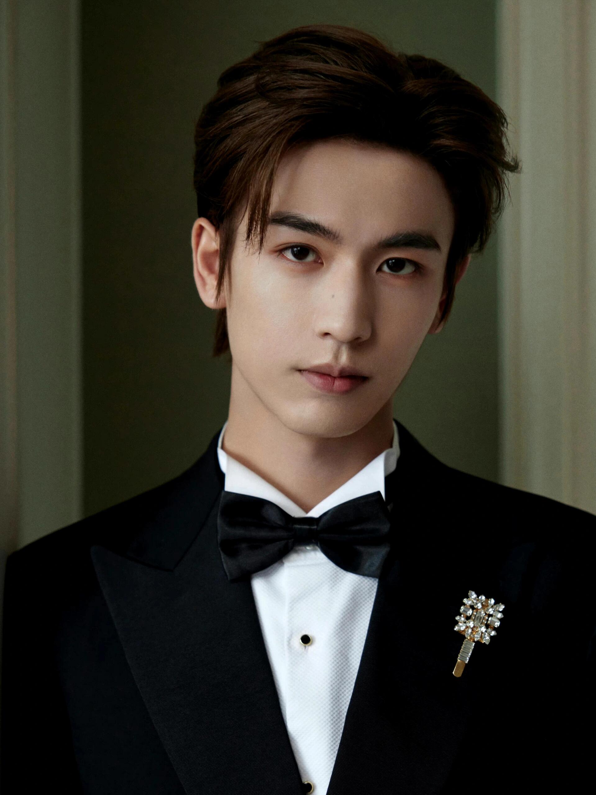 张凌赫帅的很客观