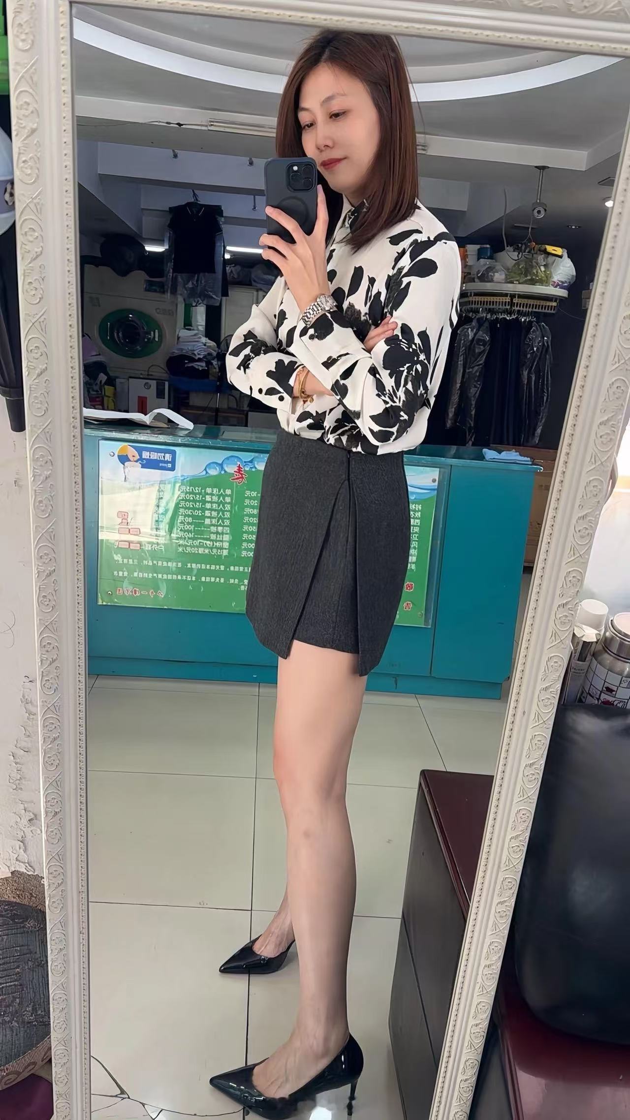 学姐这双大白腿绝了哈哈哈哈哈