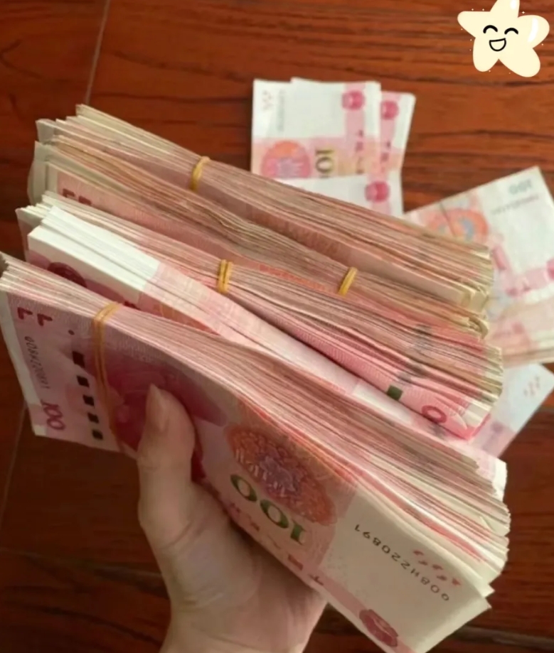 家人们谁懂啊？前天老公的爷爷过九十岁大寿，我包了200元红包，老公竟为此跟我大吵