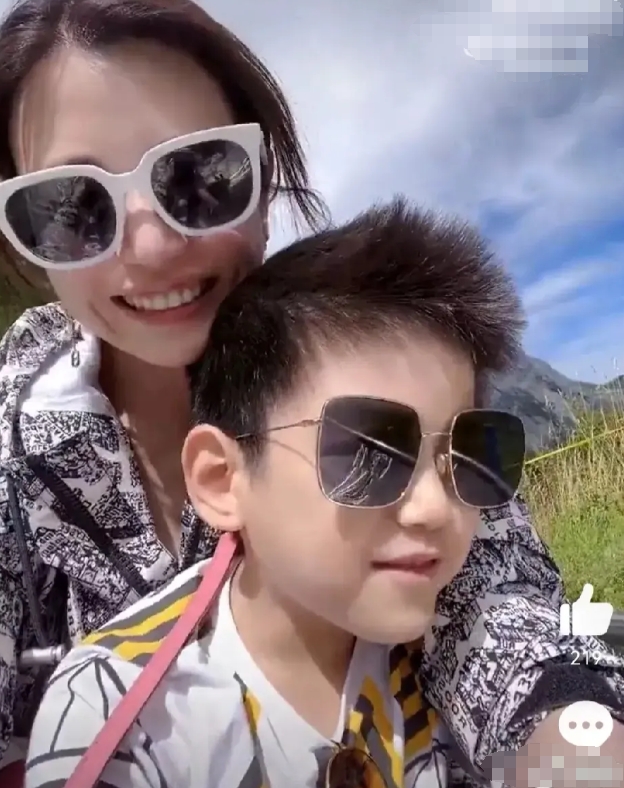 孩子DNA检测结果跟陈xiao没有血缘关系。”

有人在评论区大放厥词。网友说小