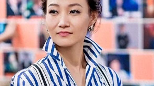 假发出镜的央视主持人李梓萌，贷款上班20年，如今过得怎么样？