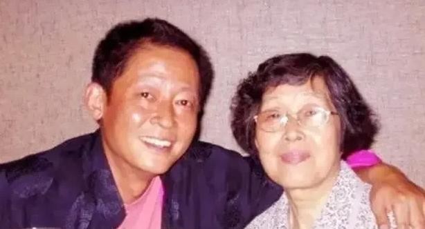 王志文请母亲吃饭背后故事

                          