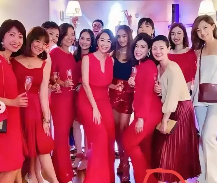 大S真的可惜了，那么美丽，气质那么好，突然去世，让人怎么能接受，这一群人当中就数