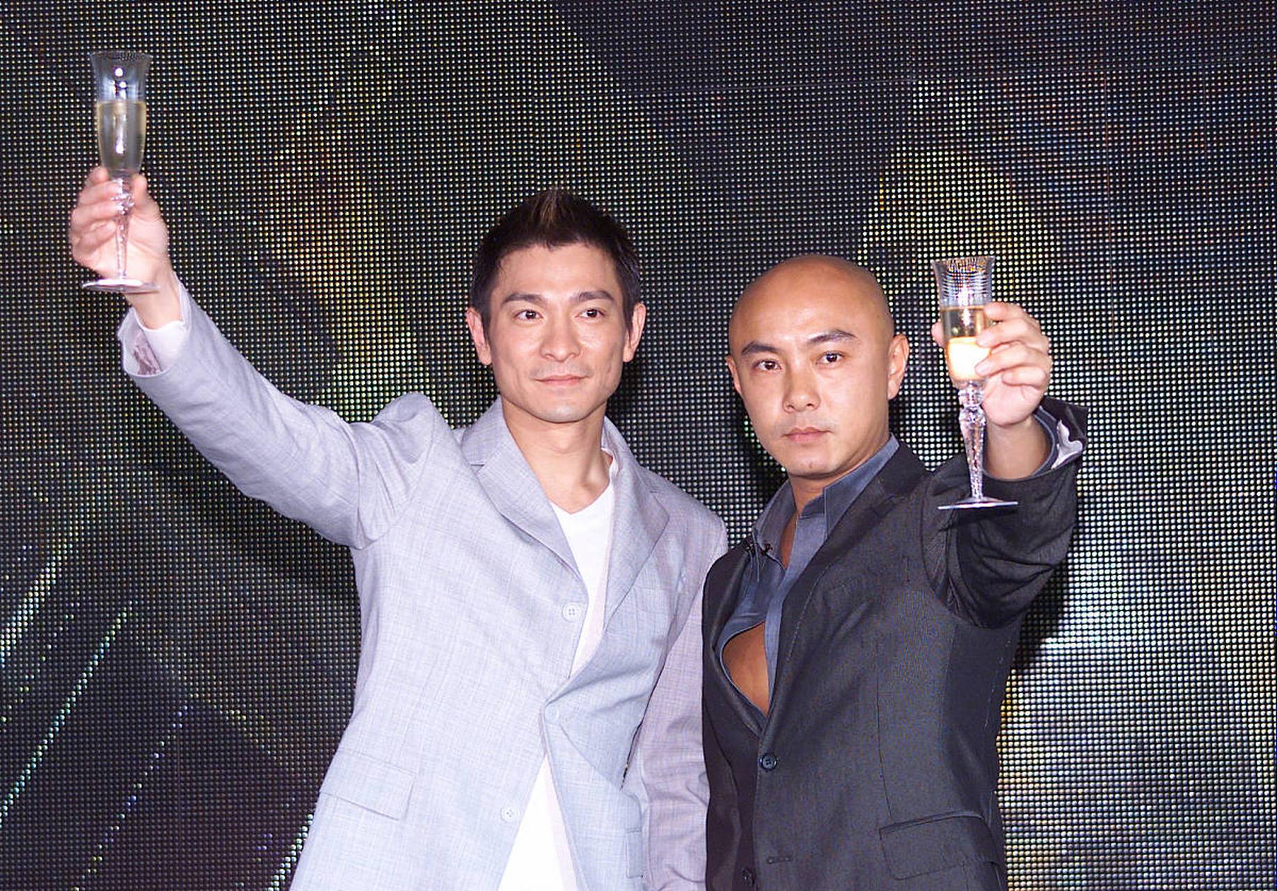 2007年，刘德华收到一封内蒙古的粉丝来信：“我很穷，这辈子都看不起你的演唱会，