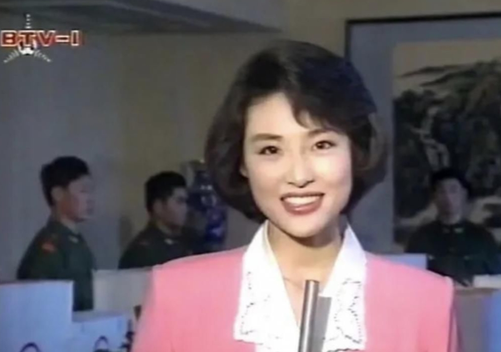 周涛彻底摊牌，直言离开央视的真相，现在的她已经走上了另一条大道


周涛是备受喜