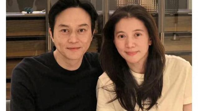 袁咏仪张智霖结婚24周年：甜蜜依旧，共谱爱情佳话