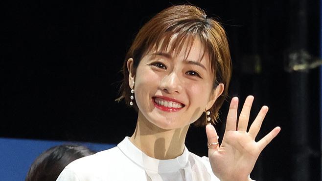 日本女明星石原里美老公正面照曝光，她享受低调的幸福与事业的平衡