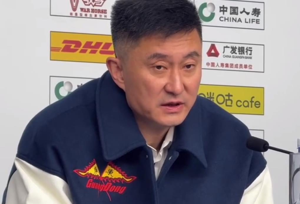 阿姆斯终于要被换掉了！听听粤媒和京媒怎么说？广东队105-98逆转北控，下半场发
