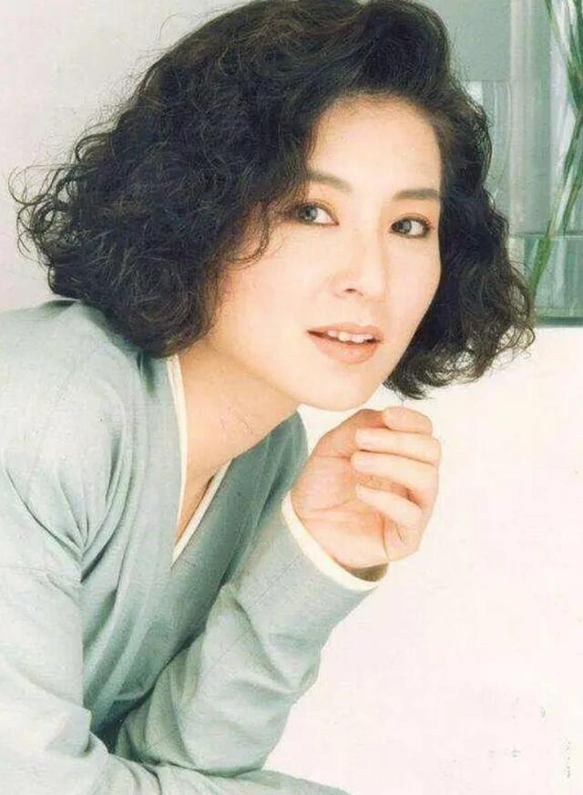 歌坛天后一生没结婚，结果与孤灯相伴