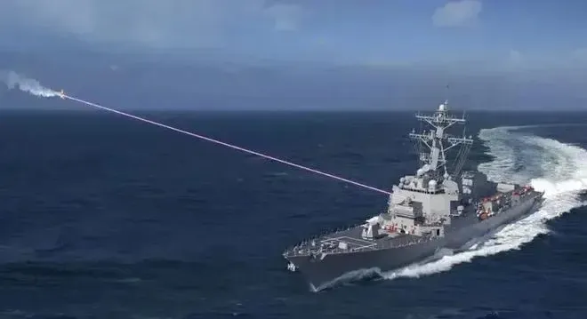 台湾海峡，既然我们宣布管控了，那就不是你们想来就来、想走就走的了。
052D大驱