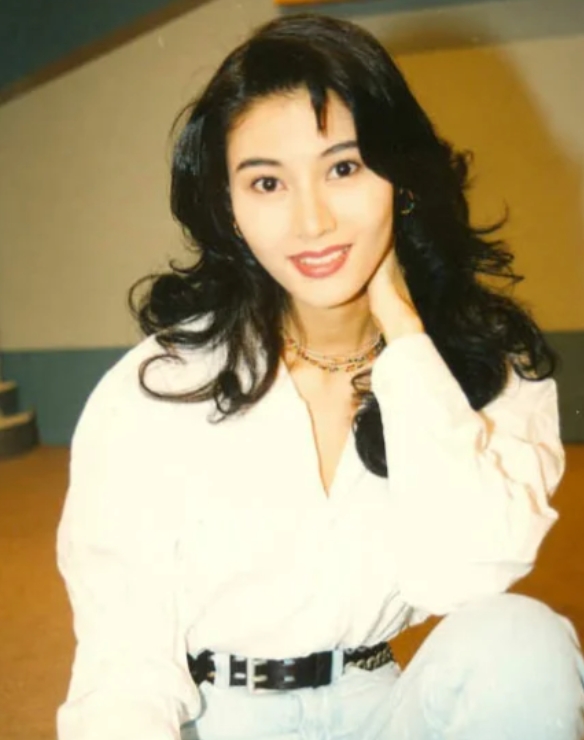 情场老手李嘉欣，凭什么嫁入豪门