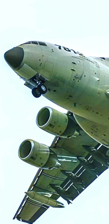 安装涡扇-20发动机的运-20的量产，解决了很多问题，一个是发动机卡脖子问题，第