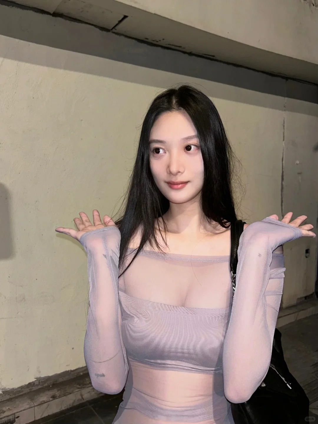 紫色很有…
i人拍照：“看我的头发炸毛啦”