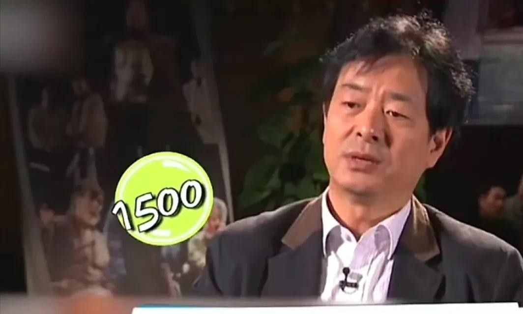 话剧演员挣钱少 坚守很不易

                         