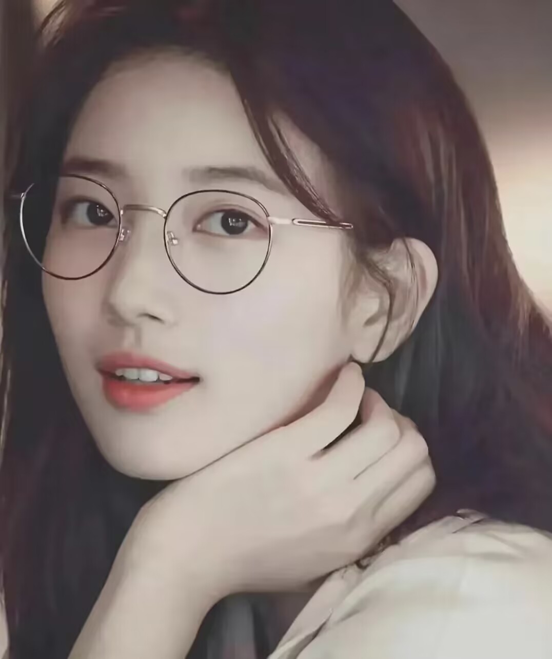 我家妹妹真是脑子进水了。 
妹妹今年刚好31岁，之前谈过好几个男朋友，都不合适。