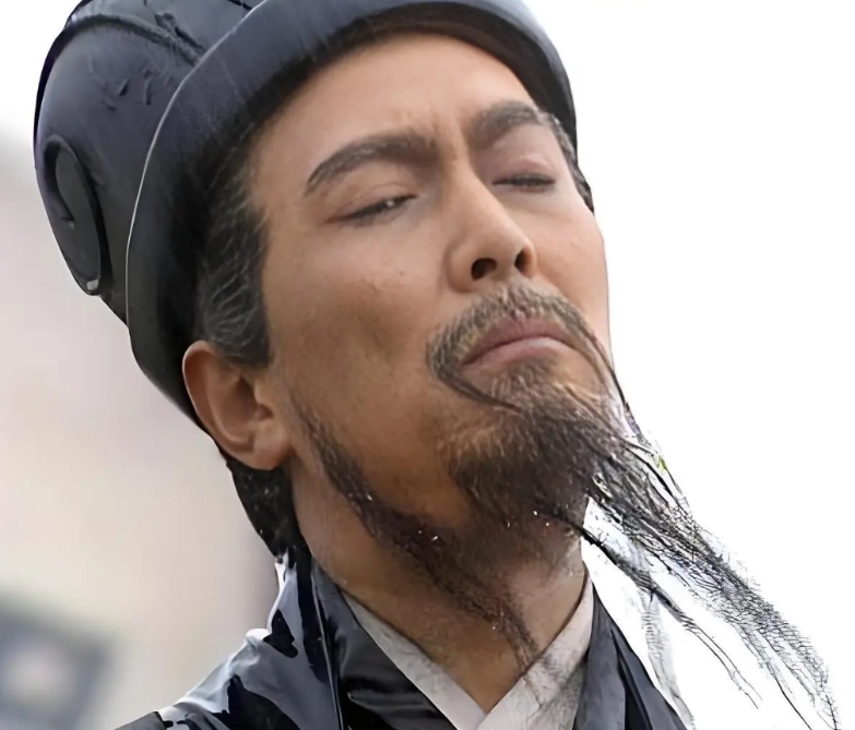 诸葛亮为什么同样占着西川而不能夺天，但韩信就可以。
有人讲：诸葛亮军事能力很一般