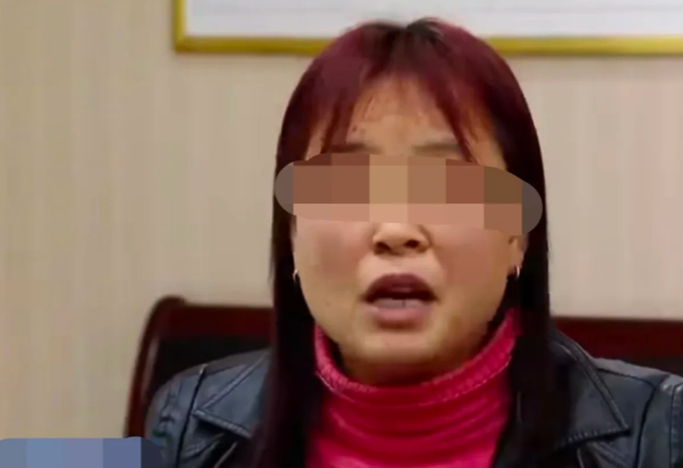 43岁女子，从娘家奔丧回来，刚进家门，丈夫阴沉着脸，连扇妻子3个耳光，半个小时后