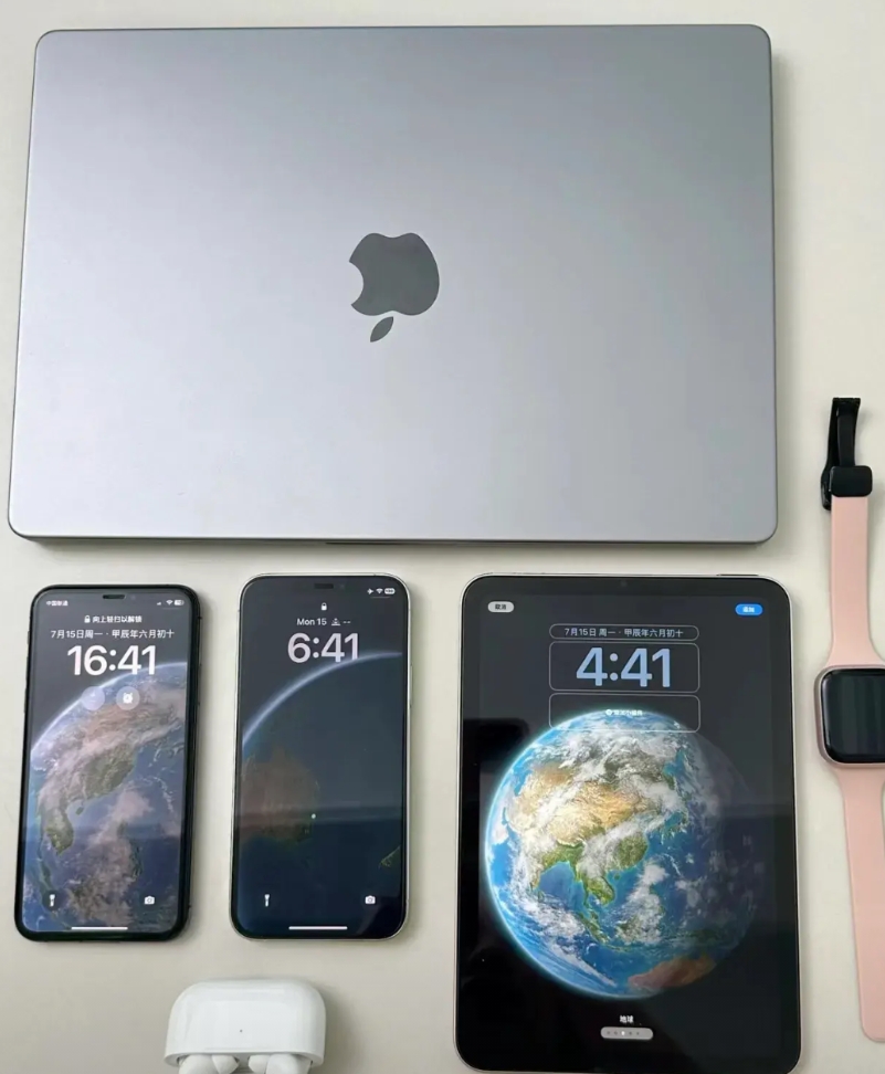 苹果用户几乎都有的一个共性，太对了。
用iPhone的人几乎都一样，用着用着，慢