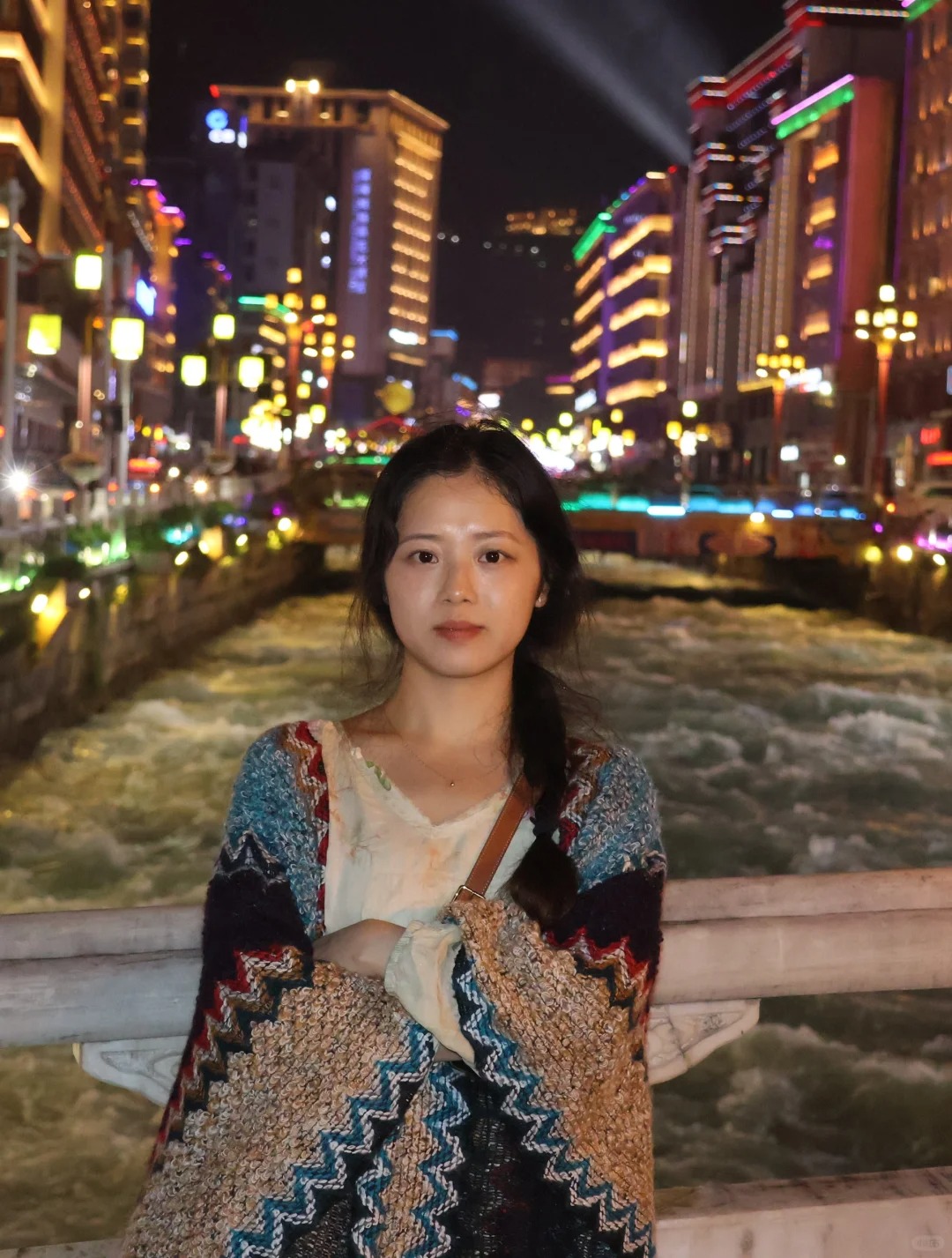 震惊！同事说我长得像刘亦菲妈妈！
别骂我别骂我，真的有人说我像
都是相机原图直出