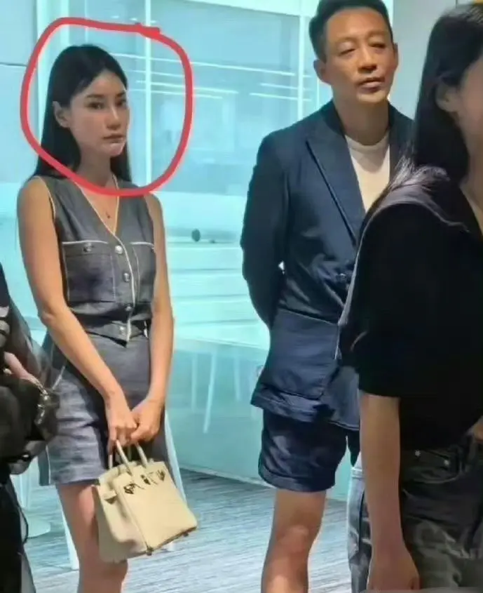 汪小菲明显跟大S在一起更开心