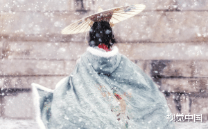 在我穷困潦倒时，意外遇上了首富家的傻儿子