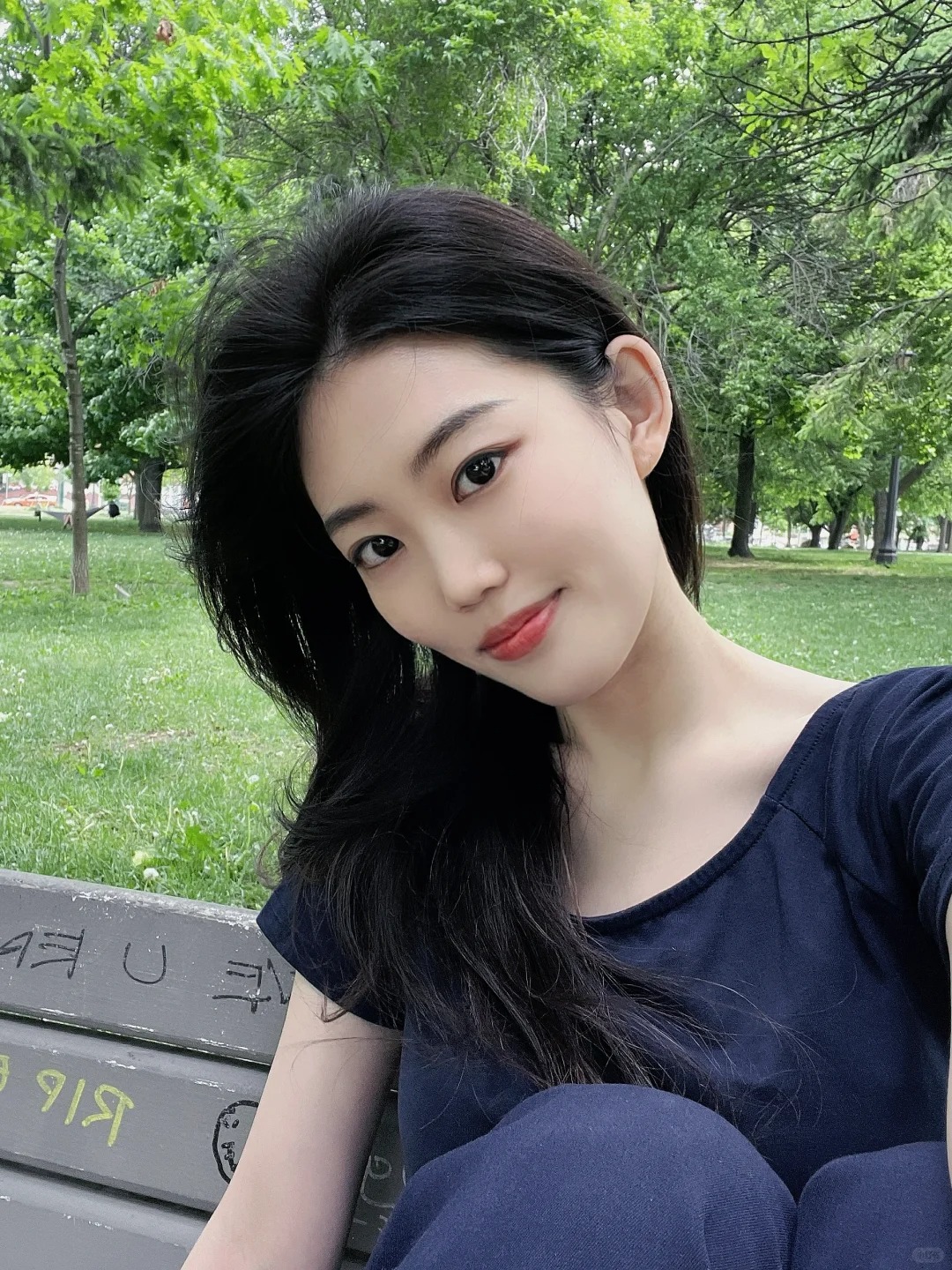 春天就是要常驻在公园的长椅上