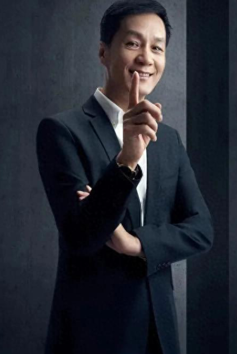 演员冯远征说：“我在四十出头的时候，突然后悔做丁克了，然后跟我老婆梁丹妮念叨，没