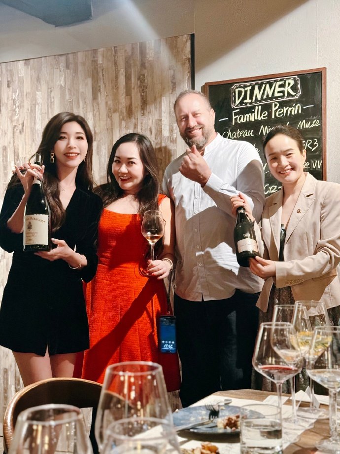教皇新堡 | 葡萄酒进阶选手才懂的法国宝藏产区🍷